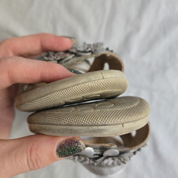 Naturino Girls Brahma Sandal Metallic Silver Applique Flowers Kids 13 or 13.5 - Picture 6 of 12